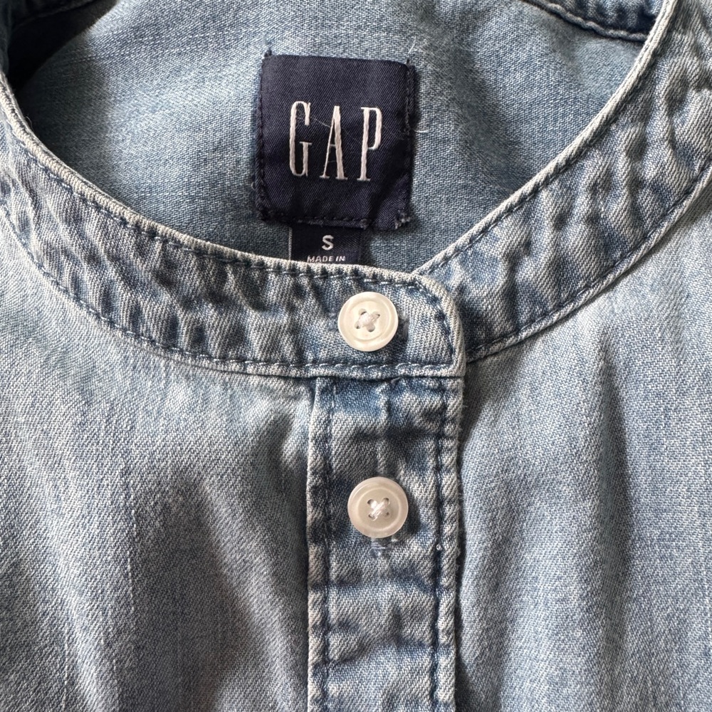 GAP Puff Sleeve Belted Denim Dress - Picture 4 of 5